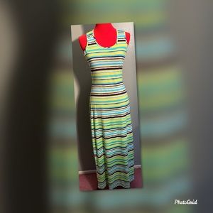 FUN & VIBRANT DOTS MAXI DRESS
